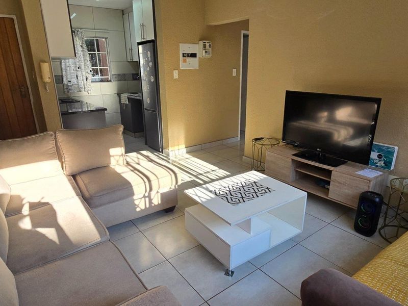 Apartment For Sale In Benoni - Photo 3