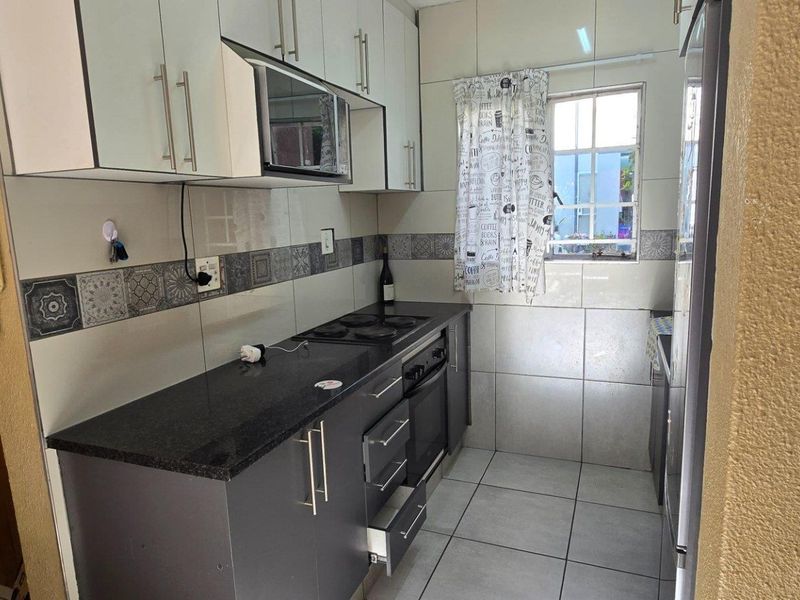 Apartment For Sale In Benoni - Photo 4
