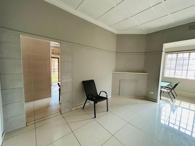 House Rental Monthly In Springs - Photo 2