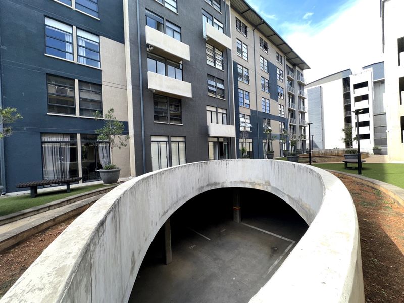 Apartment For Sale In Pretoria - Photo 3