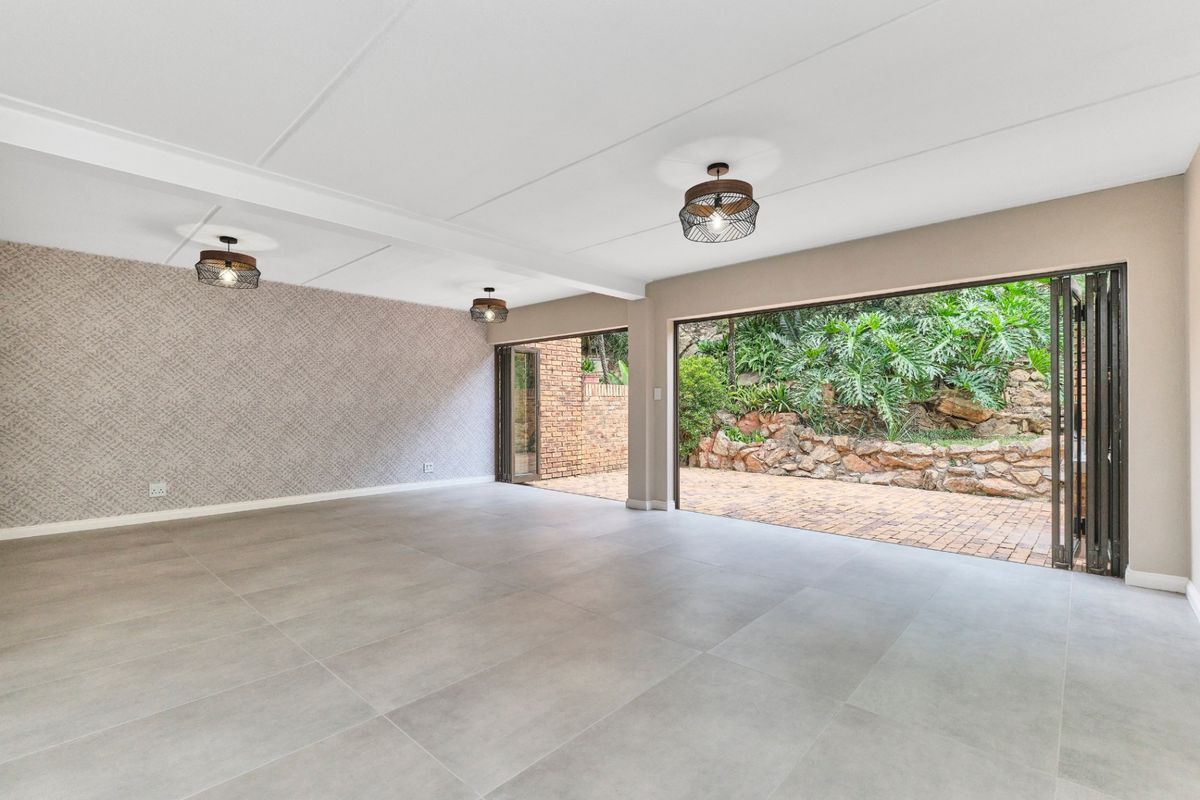 Townhouse Rental Monthly In Randburg - Photo 3