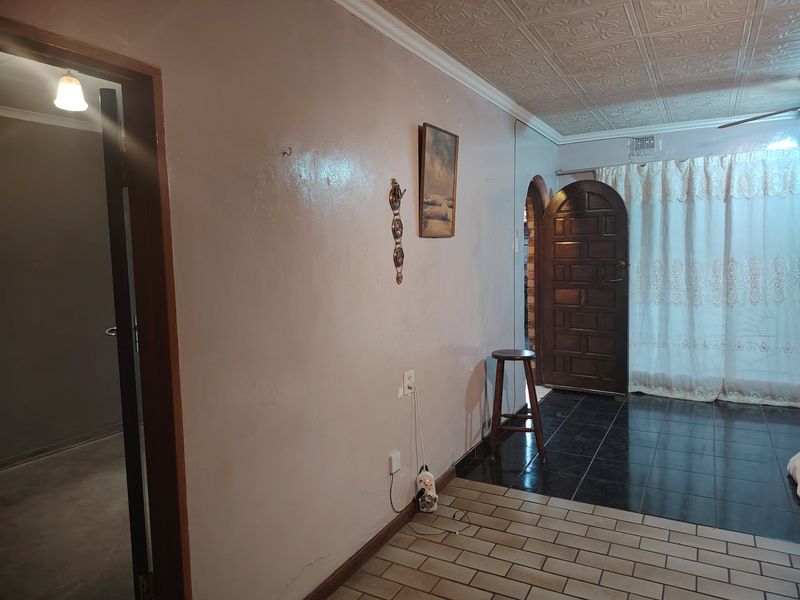 House For Sale In Springs - Photo 4