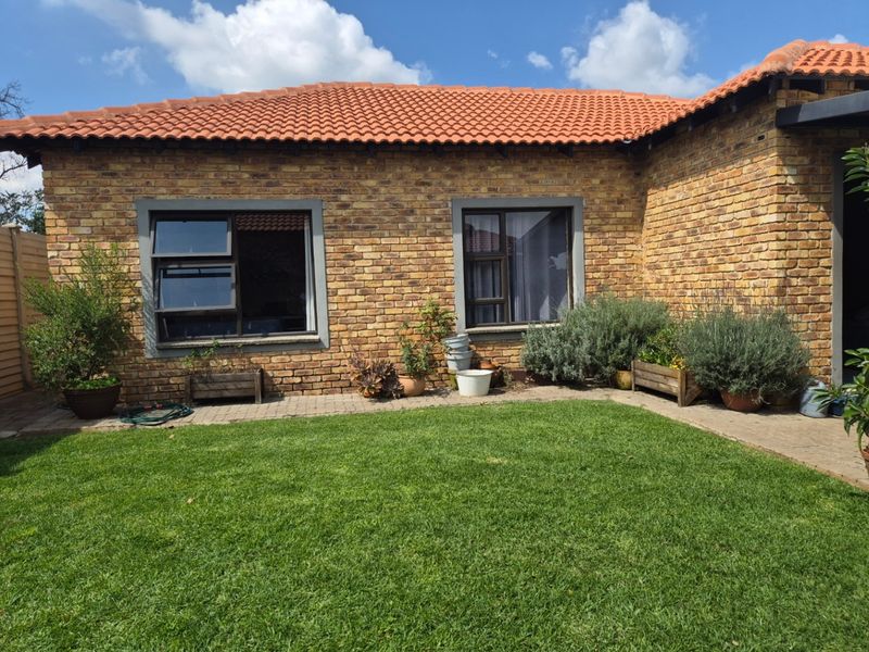 Townhouse For Sale In Meyerton - Photo 2