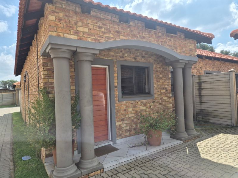 Townhouse For Sale In Meyerton - Photo 7