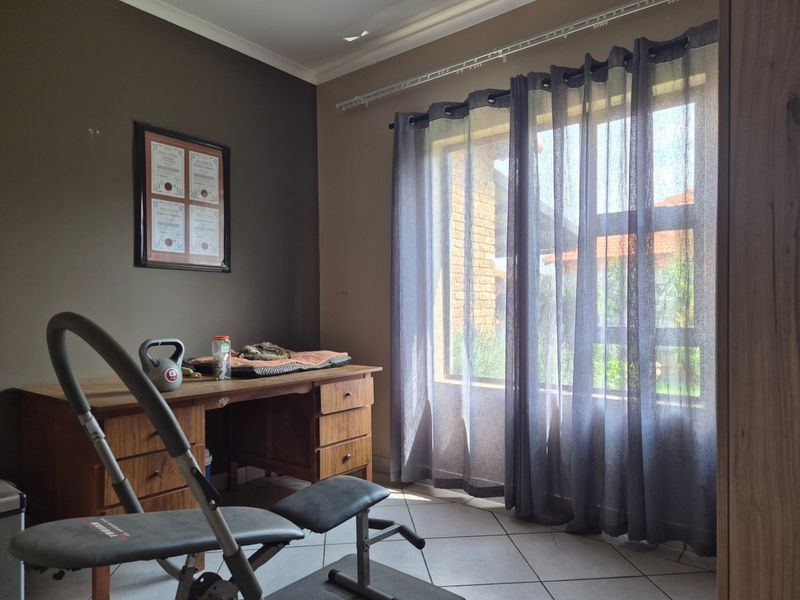 Townhouse For Sale In Meyerton - Photo 10