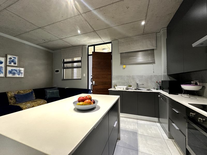 Apartment Rental Monthly In Pretoria - Photo 2