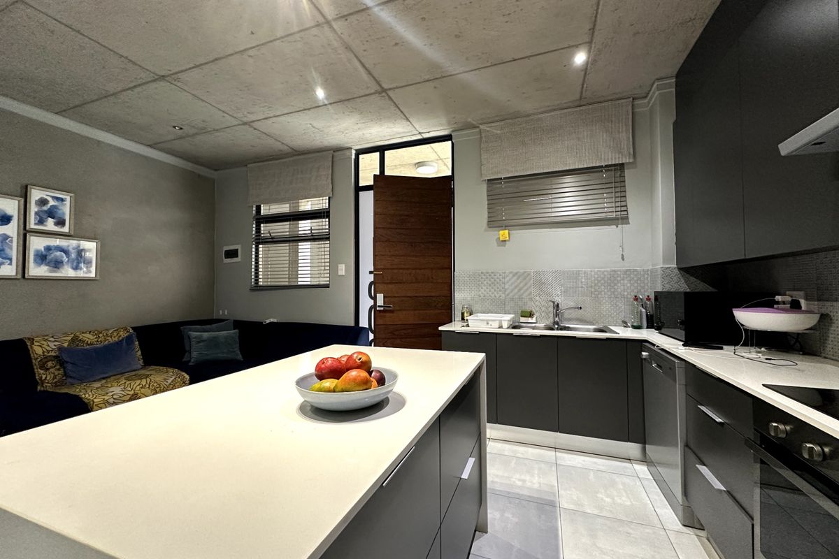 Apartment Rental Monthly In Pretoria - Photo 2