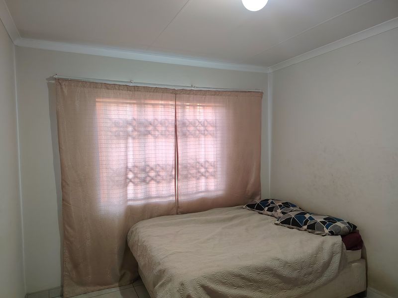 House For Sale In Germiston - Photo 10