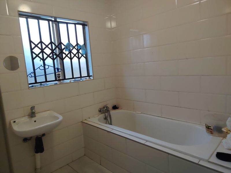 House For Sale In Germiston - Photo 6