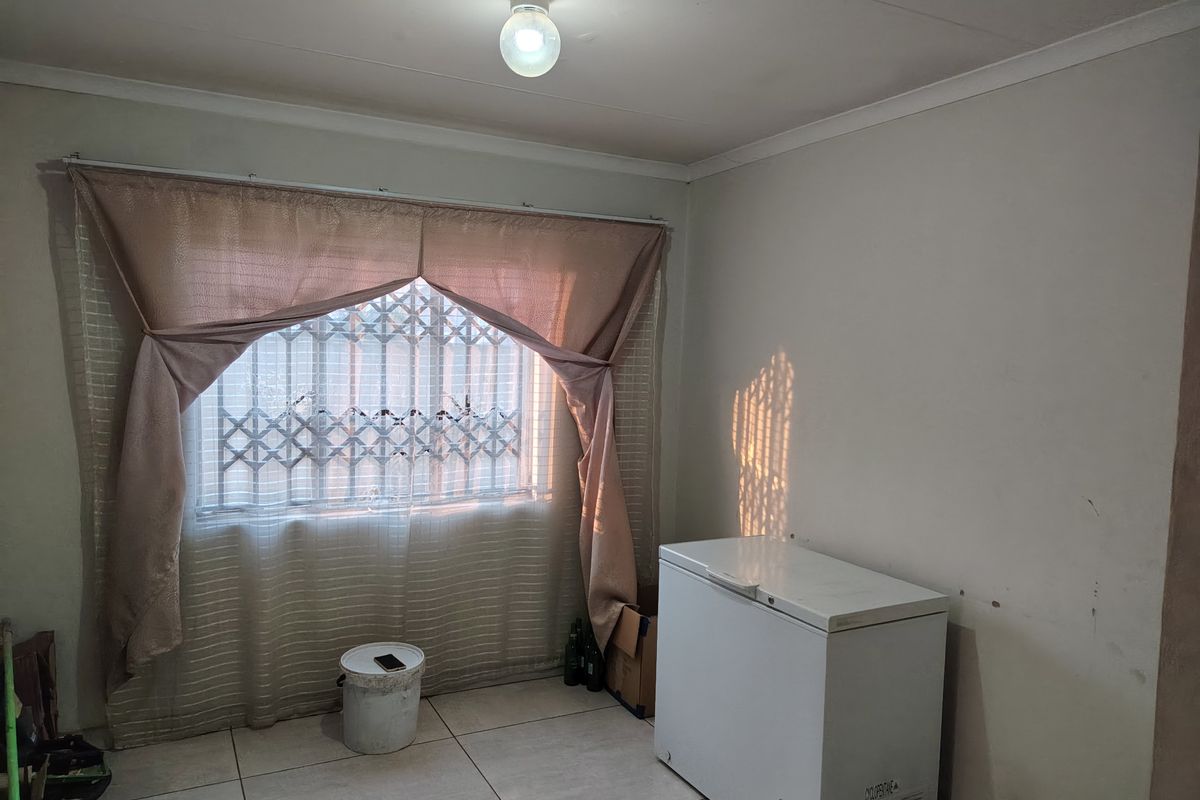 House For Sale In Germiston - Photo 4