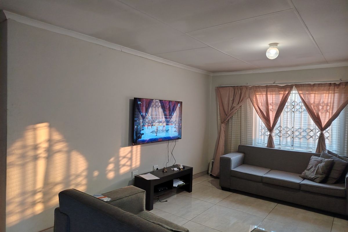 House For Sale In Germiston - Photo 3