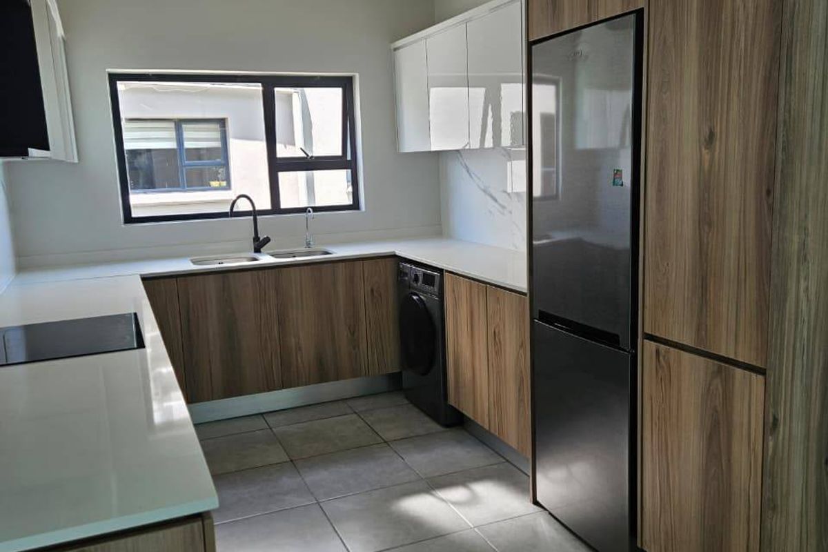 Apartment Rental Monthly In Midrand - Photo 2