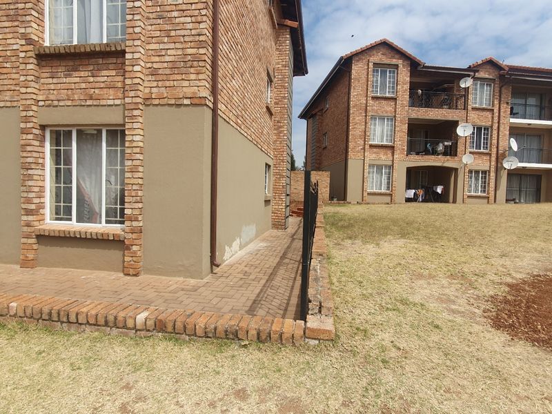 Apartment For Sale In Centurion - Photo 2