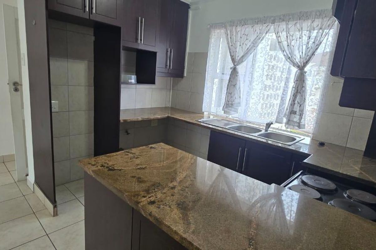 Apartment Rental Monthly In Margate - Photo 5