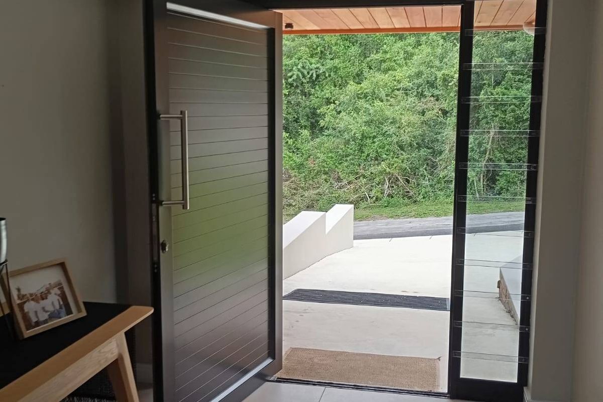 House For Sale In Port Elizabeth - Photo 2