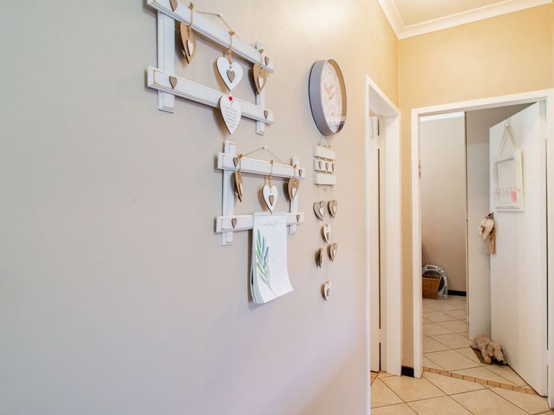 Townhouse For Sale In Pretoria - Photo 9