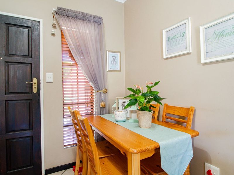 Townhouse For Sale In Pretoria - Photo 5