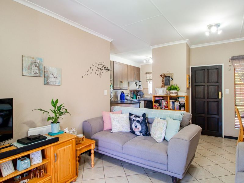 Townhouse For Sale In Pretoria - Photo 3