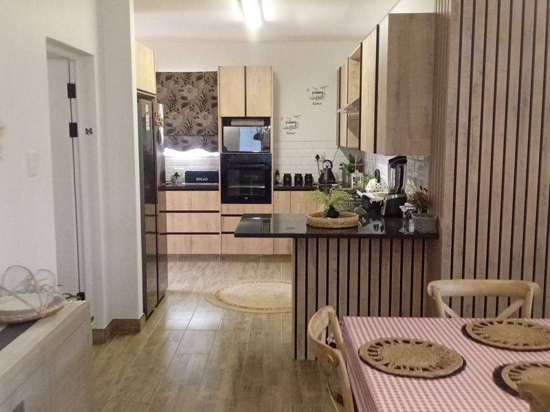 House For Sale In Pretoria - Photo 6