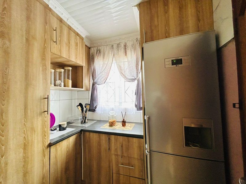 House Rental Monthly In Springs - Photo 8