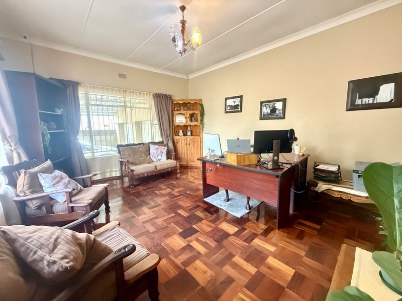 House For Sale In Bloemfontein - Photo 2