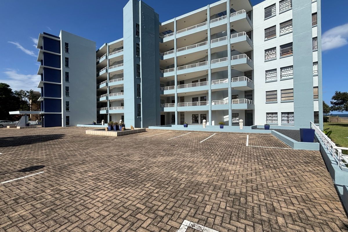 Apartment For Sale In Margate - Photo 3