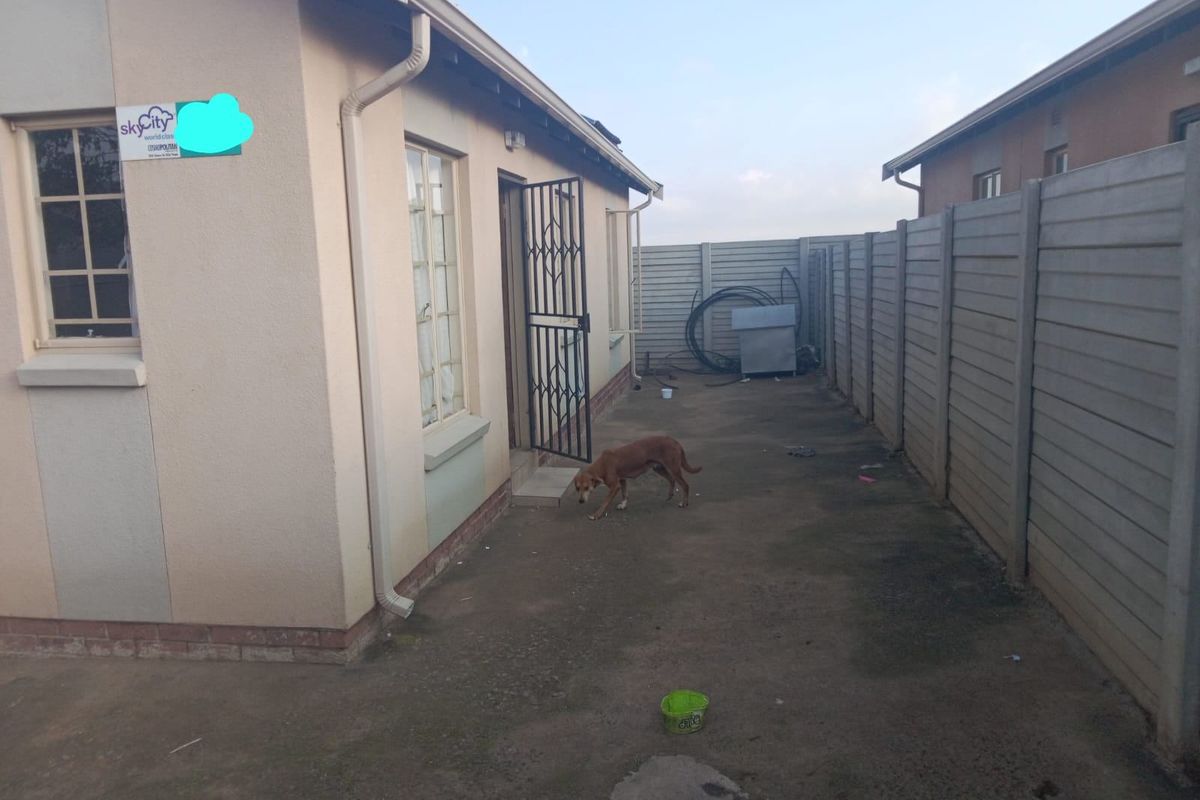 House For Sale In Alberton - Photo 2