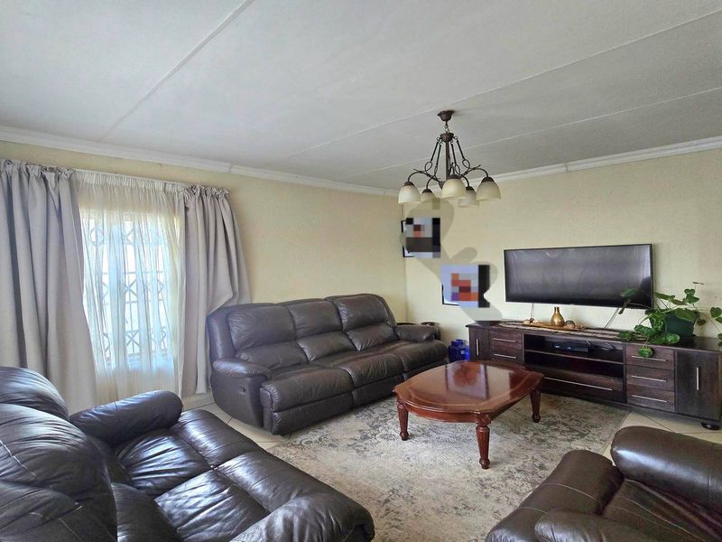 House For Sale In Middelburg - Photo 8