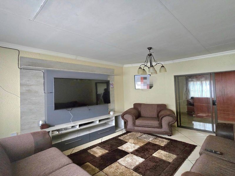 House For Sale In Middelburg - Photo 5