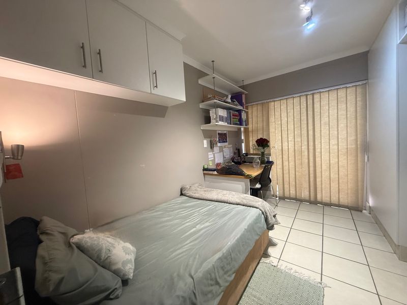Apartment For Sale In Bloemfontein - Photo 5