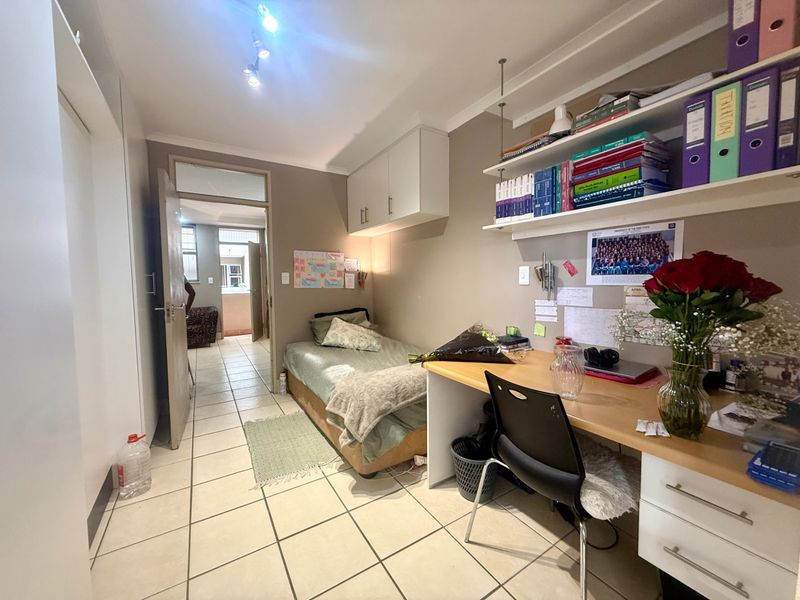 Apartment For Sale In Bloemfontein - Photo 3
