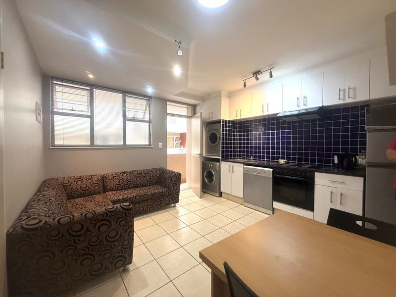 Apartment For Sale In Bloemfontein - Photo 4
