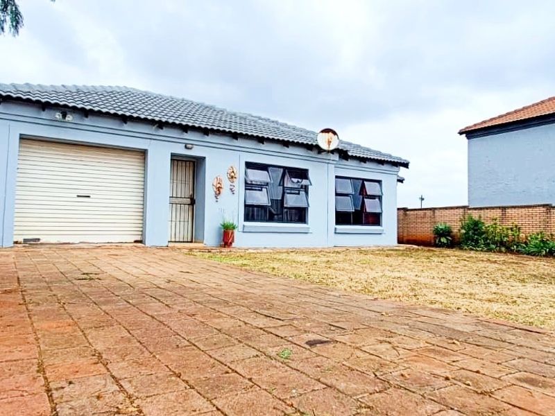 House For Sale In Pretoria - Photo 4