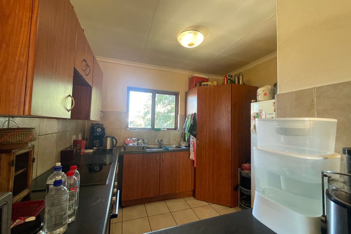 Apartment For Sale In Sandton - Photo 4