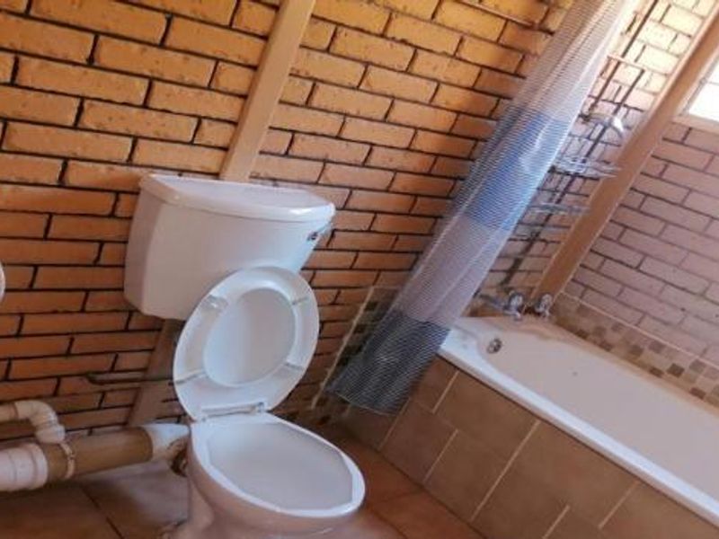 Apartment For Sale In Germiston - Photo 6
