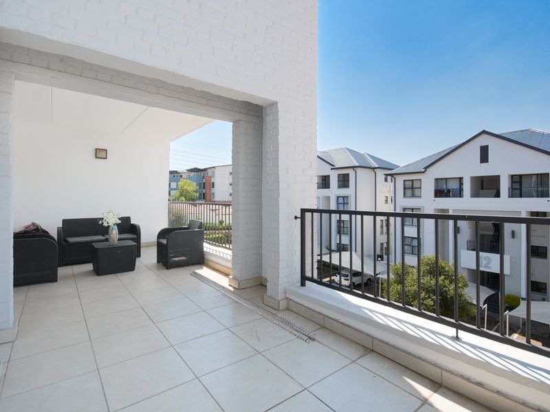 Apartment Rental Monthly In Edenvale - Photo 1