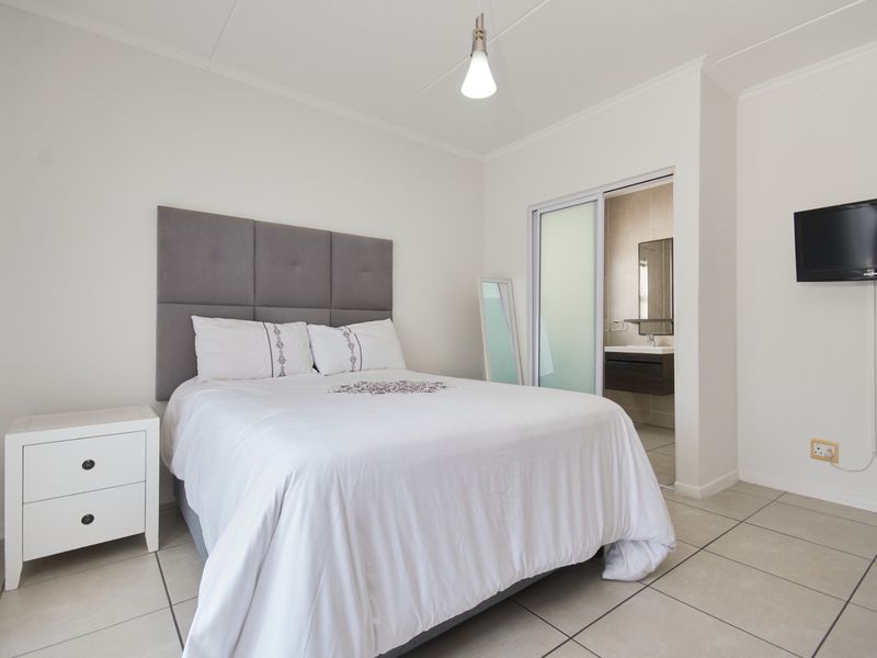 Apartment Rental Monthly In Edenvale - Photo 7