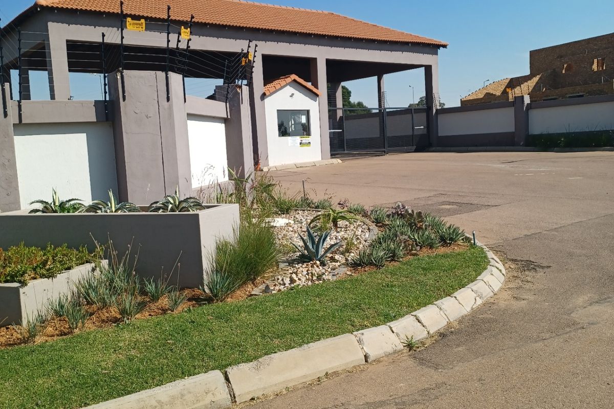 Vacant Land For Sale In Rayton - Photo 2