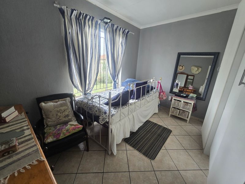 House For Sale In Rayton - Photo 8