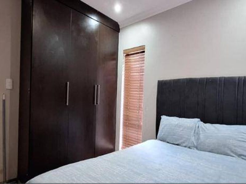 Townhouse For Sale In Germiston - Photo 10