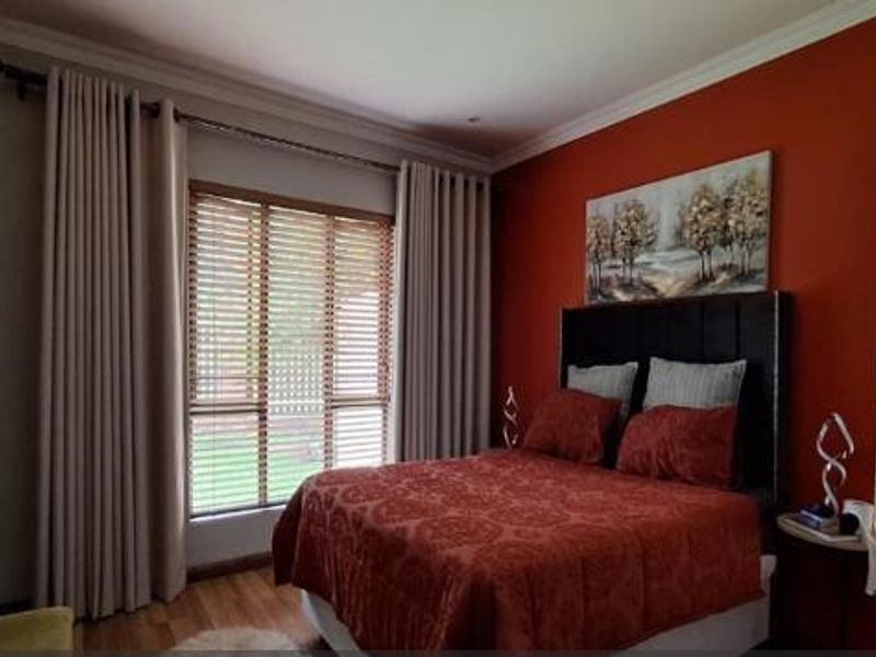 Townhouse For Sale In Germiston - Photo 9
