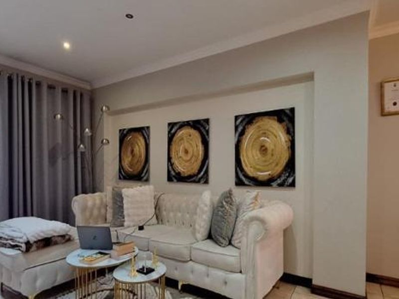 Townhouse For Sale In Germiston - Photo 5