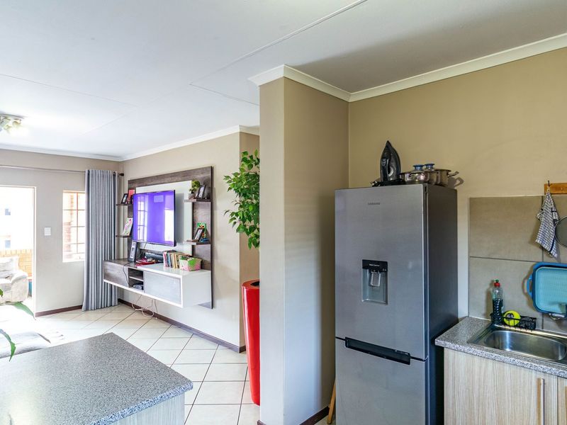 Apartment For Sale In Centurion - Photo 8
