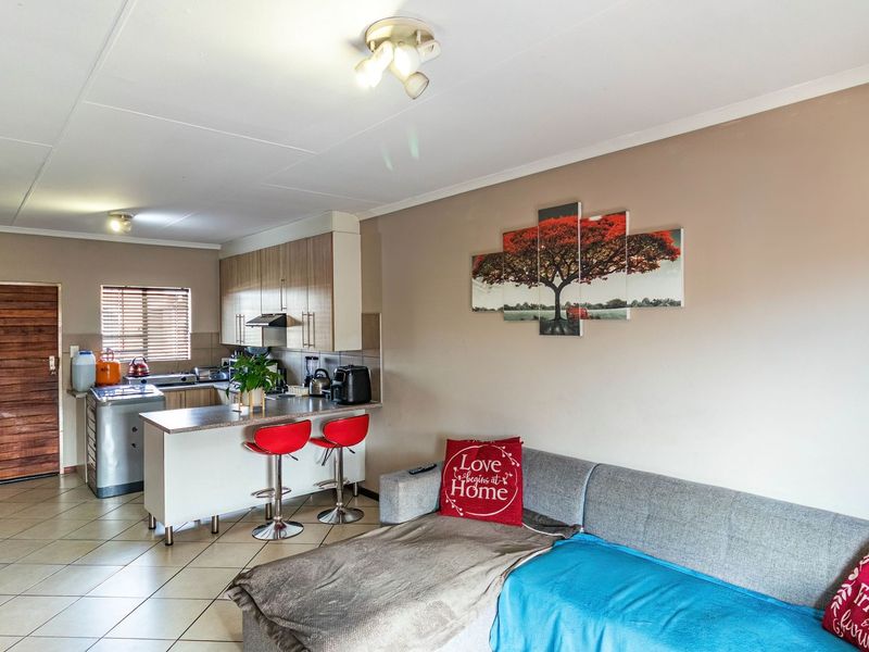 Apartment For Sale In Centurion - Photo 6