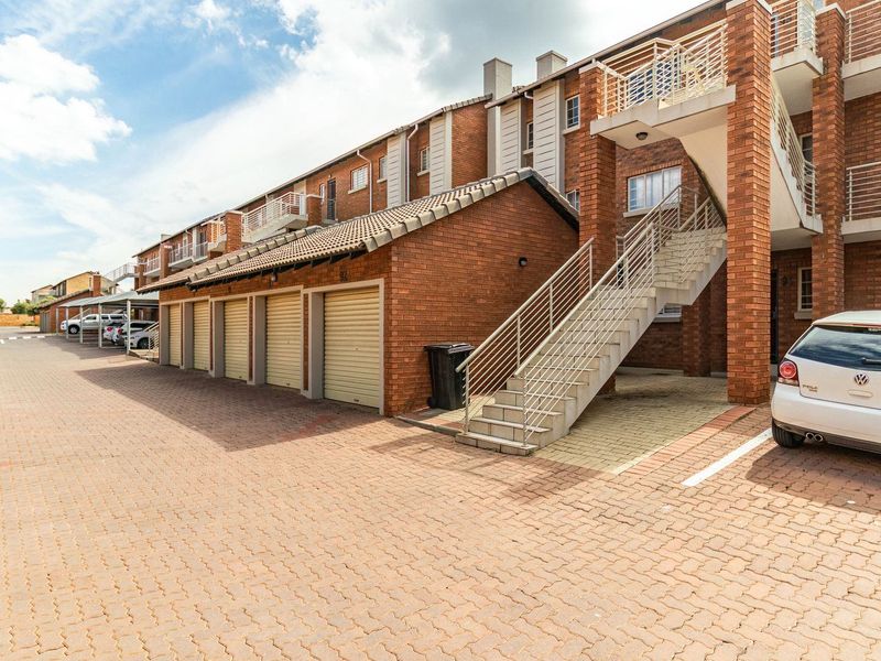 Apartment For Sale In Centurion - Photo 2