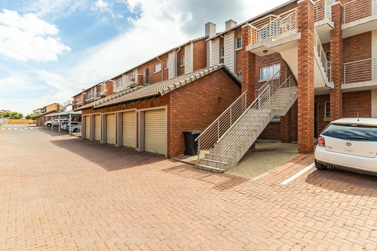 Apartment For Sale In Centurion - Photo 2