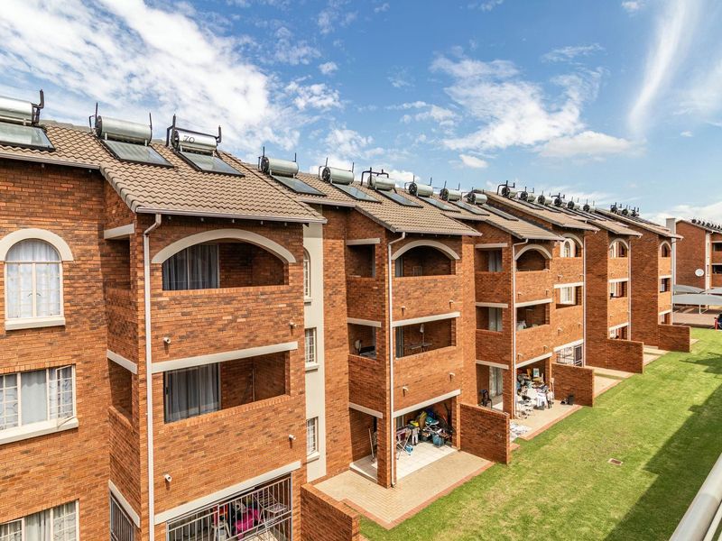 Apartment For Sale In Centurion - Photo 3