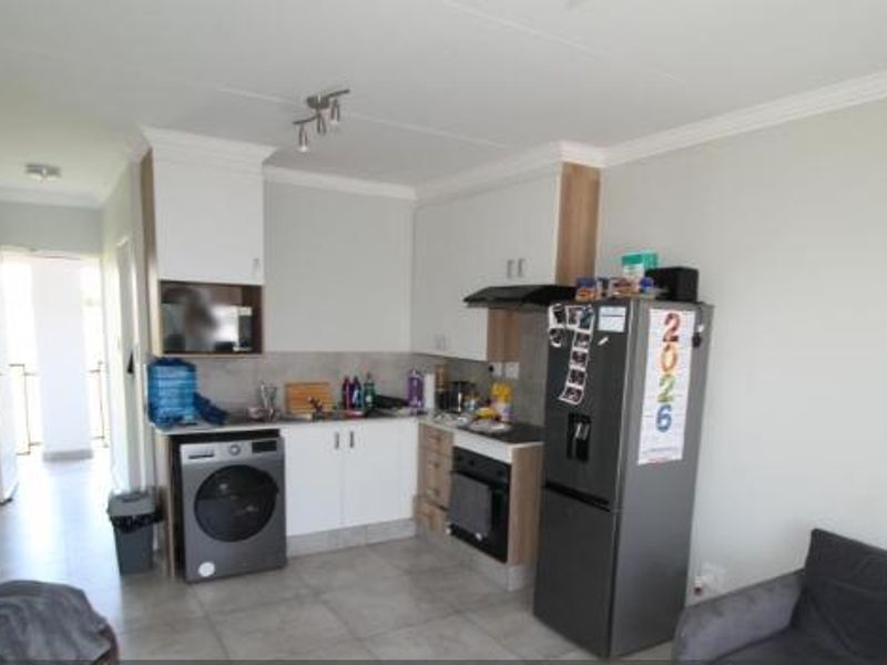 Apartment For Sale In Boksburg - Photo 2