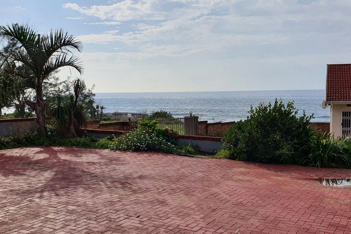 House For Sale In Port Edward - Photo 4