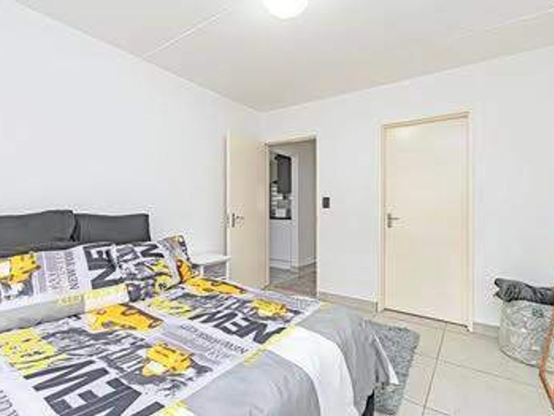 Townhouse For Sale In Sandton - Photo 9